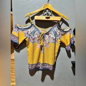 Flying Tomato Navajo Bell Sleeve Mustard V Beck Off Shoulders Top Blouse M
